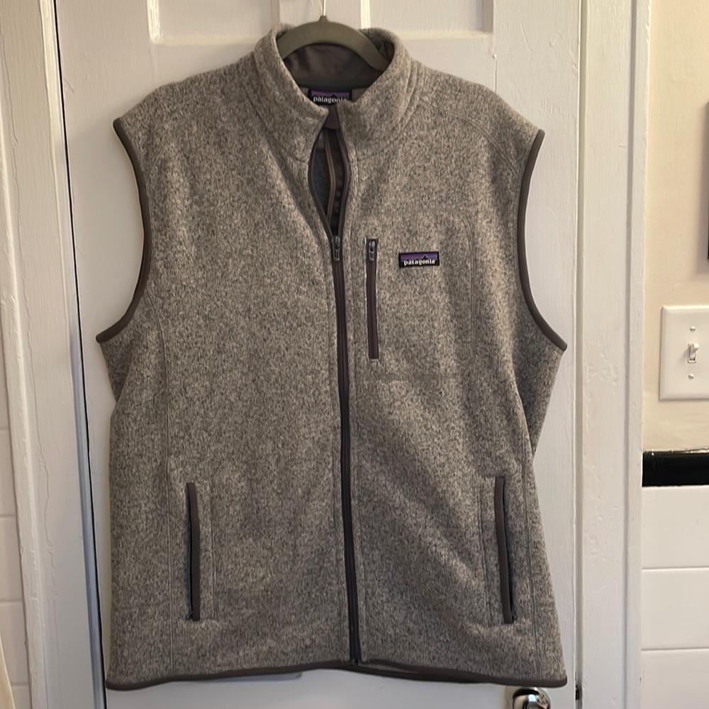 Patagonia Men’s XL vest. Grey Better Sweater